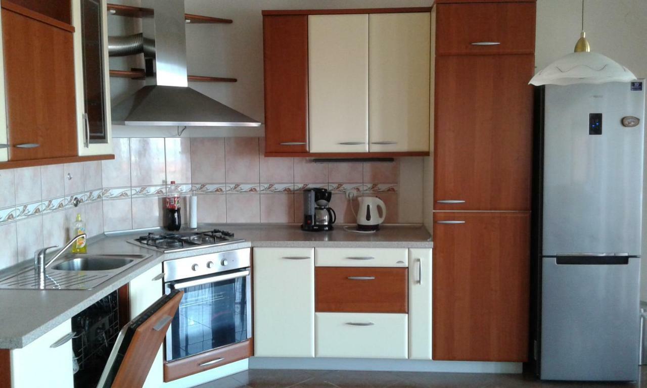 אומיס Apartment Nevena מראה חיצוני תמונה